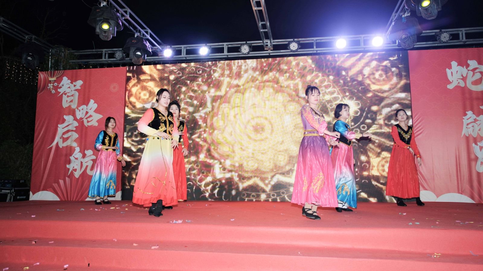 久信達(dá)科技2024年年會(huì)圓滿(mǎn)落幕：感恩同行，共創(chuàng)環(huán)保新未來(lái)，乘風(fēng)破浪，夢(mèng)想起航(圖9)