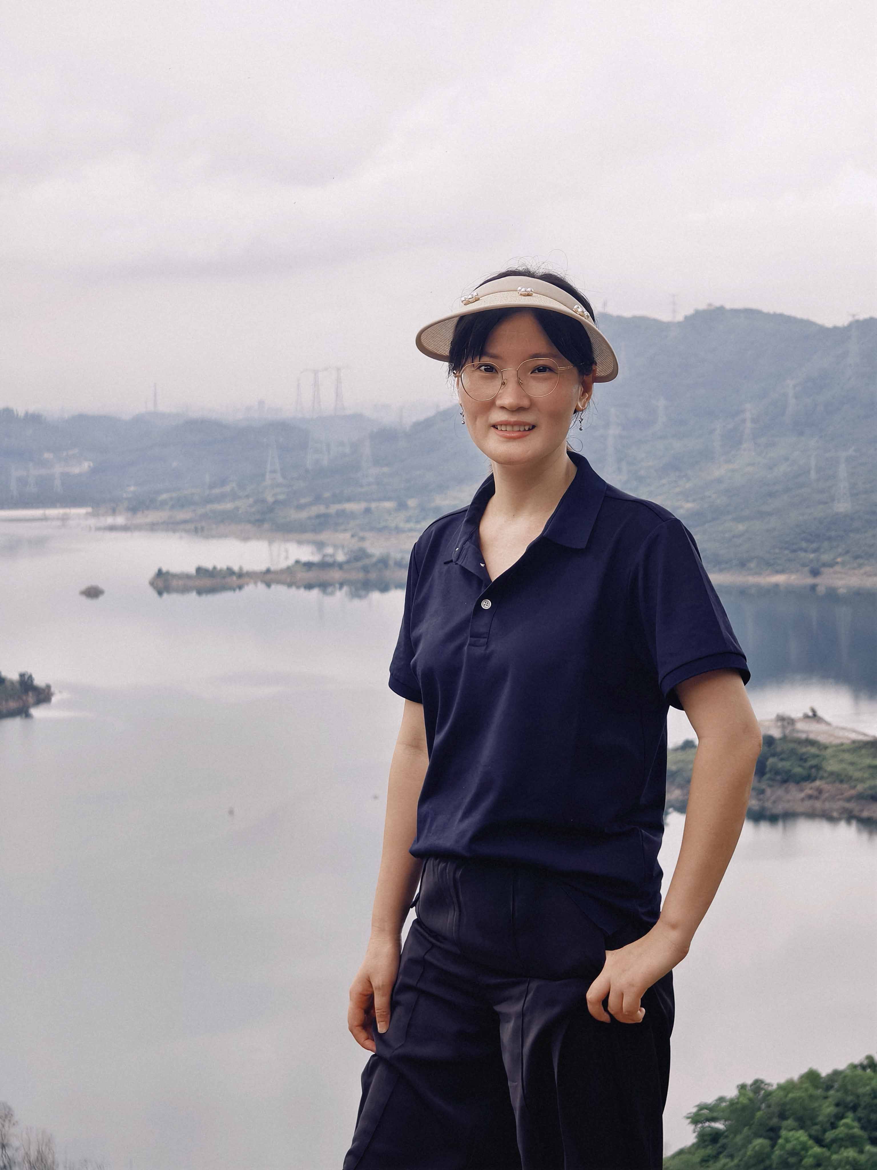 久信達科技公司員工齊聚光明區(qū)蠄蜍石，開啟活力爬山之旅暨團建活動(圖3)