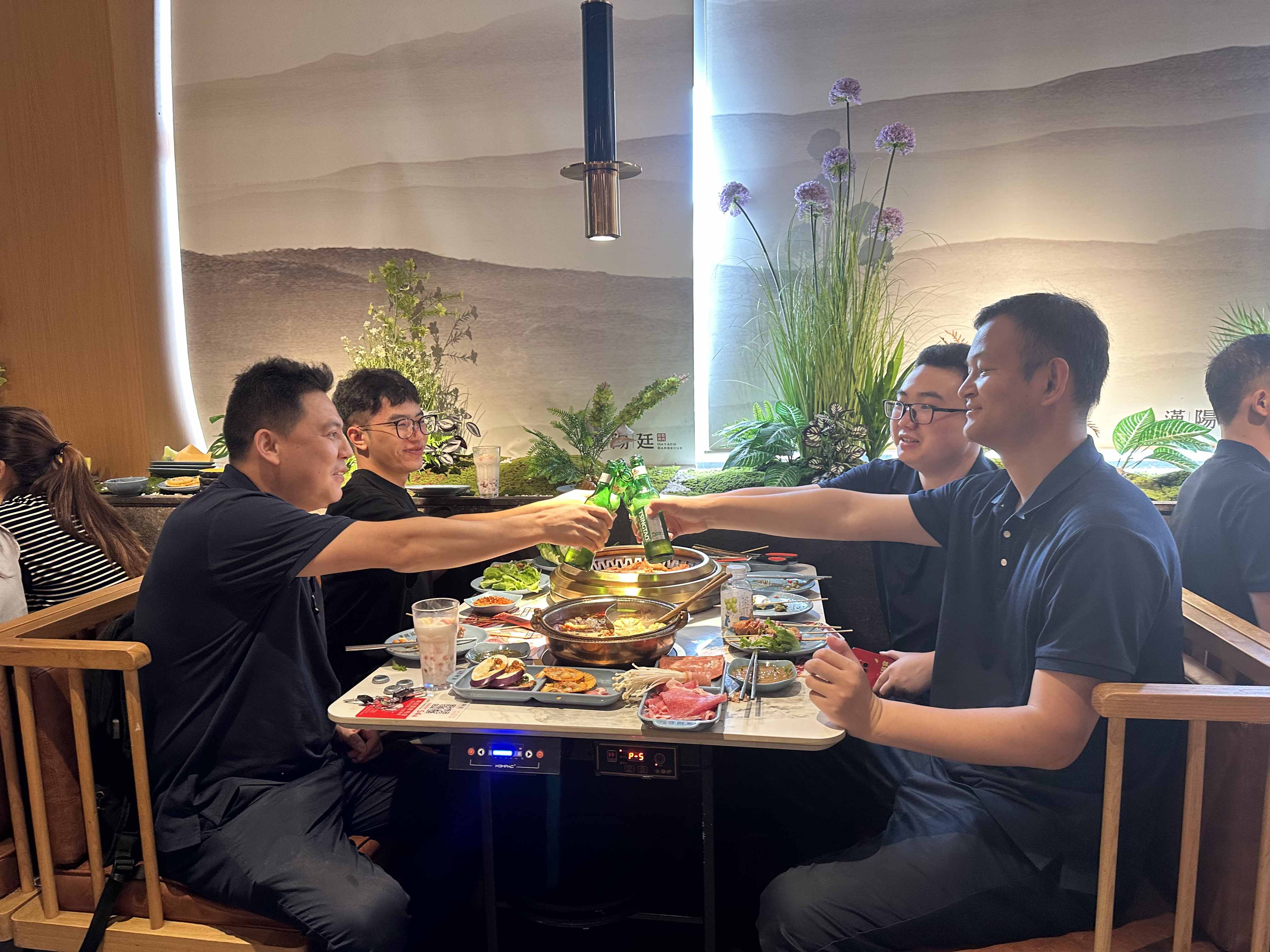 久信達科技公司員工齊聚光明區(qū)蠄蜍石，開啟活力爬山之旅暨團建活動(圖5)